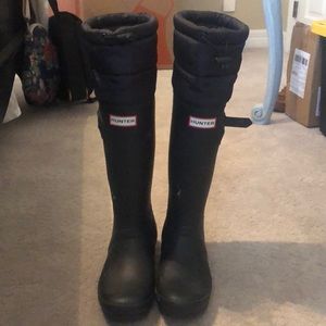 Size 8 Hunter boots in matte black
